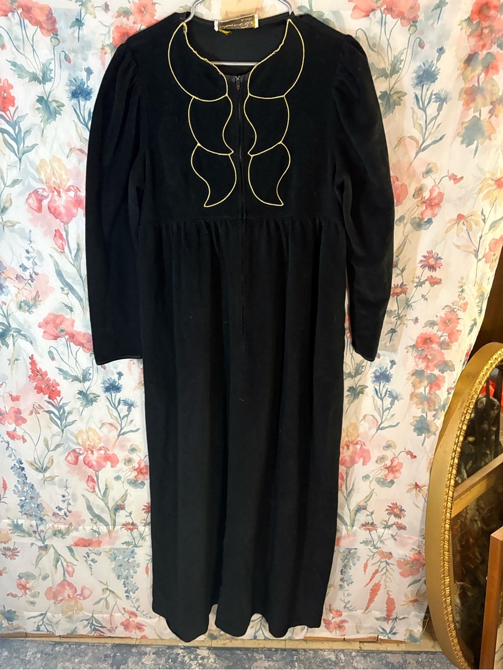 Vintage Black Long-Sleeve Velvet Dress with Decorative Piping